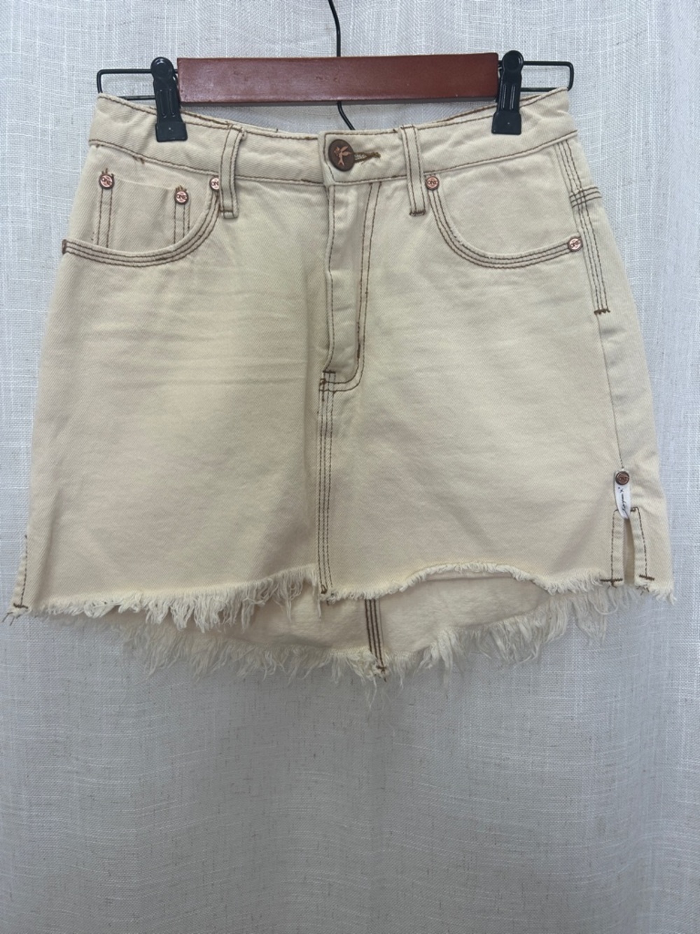 One X Oneteaspoon Raw Hem Beige Denim Skirt Size 25 Excellent Condition